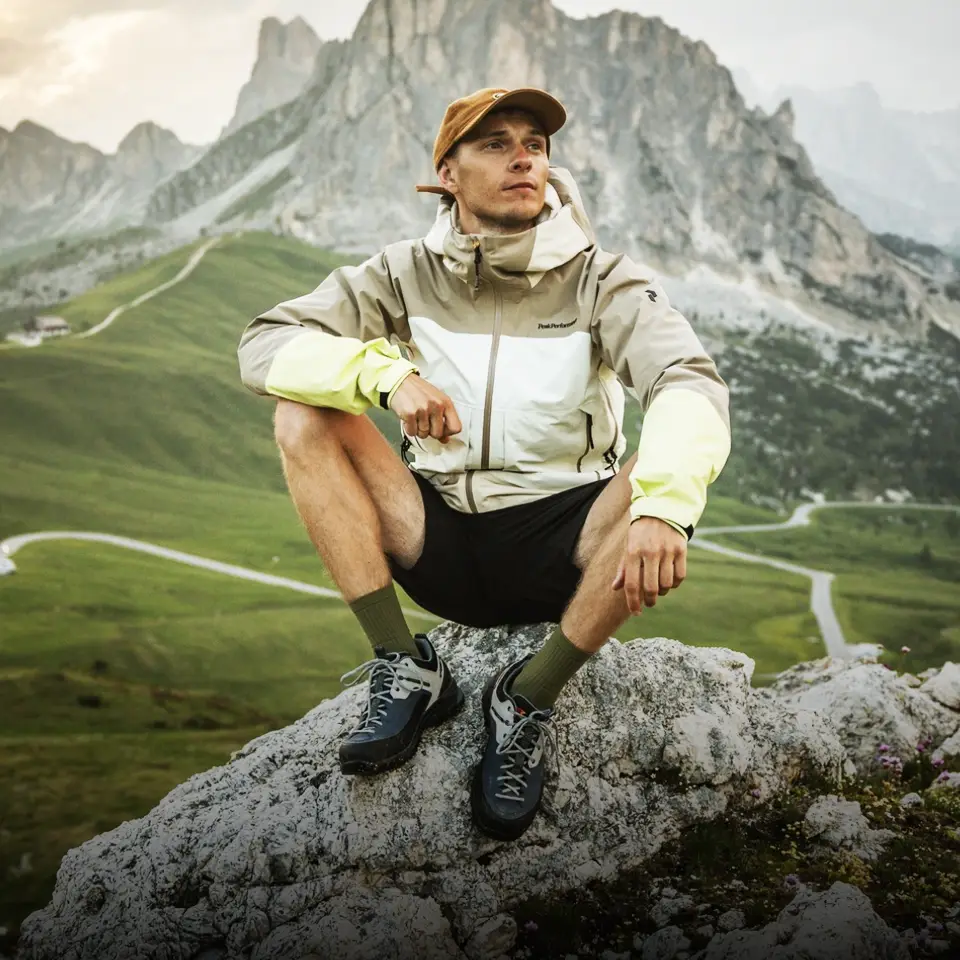 https://www.inwild.co.uk/_trekking-clothing-equipment